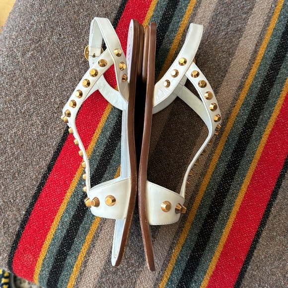 Prada - Picture 4 of 9